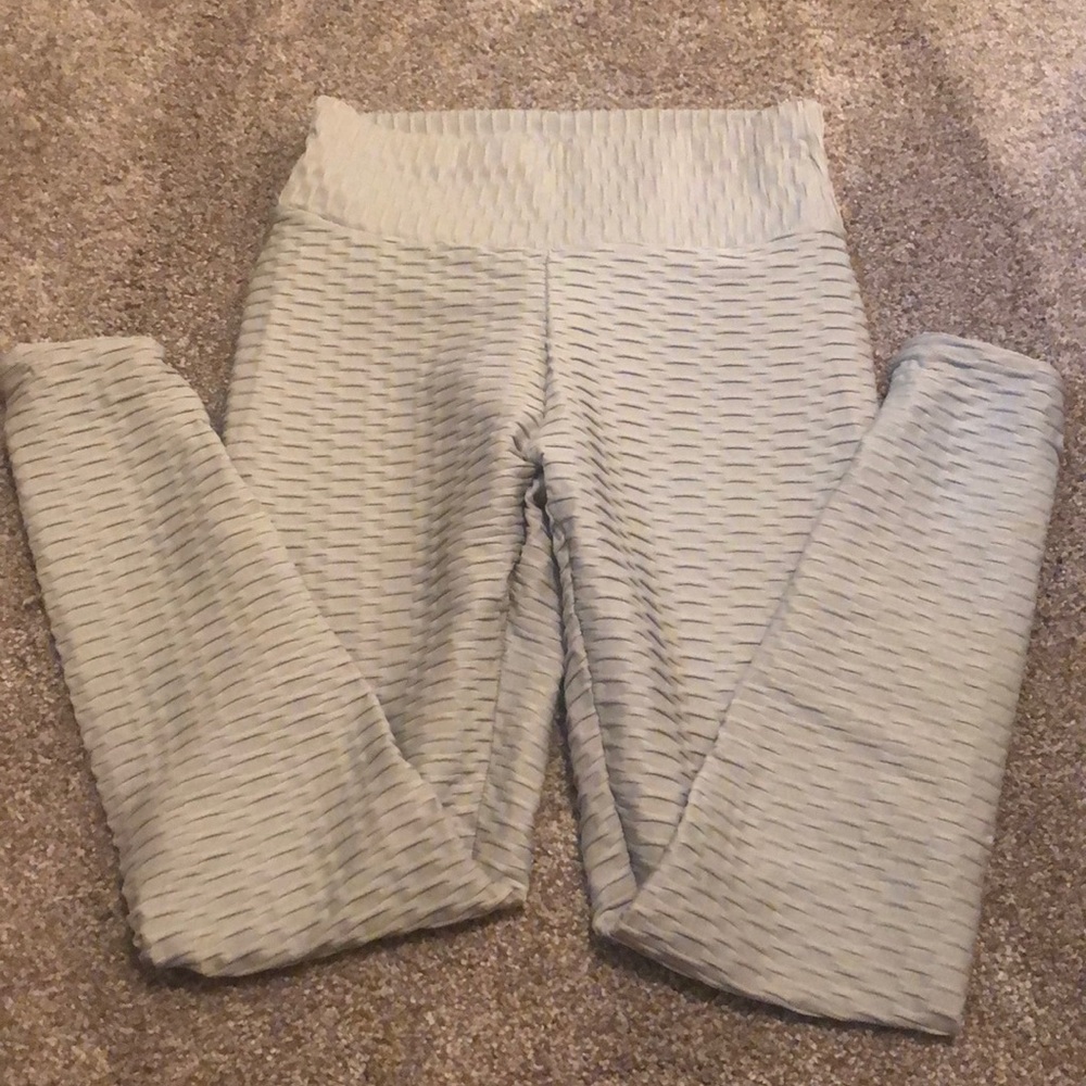 Gray Booty Scrunch High Waisted Leggings S